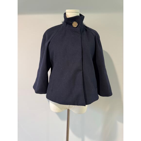 Tahari Black Capelet Jacket with Removable Faux Fur Collar - Size Small/Medium - Picture 2 of 7